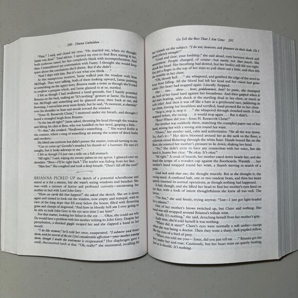 Outlander Book 9 Go Tell Bees That I Am Gone Diana Gabaldon Paperback Highlander - Picture 9 of 10